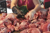 Giá thịt lợn tăng sốc, trong siêu thị đã vượt 150.000 đồng/kg, dự báo tiếp tục tăng cao Giá thịt lợn tăng sốc, trong siêu thị đã vượt 150.000 đồng/kg, dự báo tiếp tục tăng cao