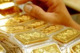 Giá vàng hôm nay 17/10, thông tin bất ngờ từ Mỹ, vàng tăng trở lại Giá vàng hôm nay 17/10, thông tin bất ngờ từ Mỹ, vàng tăng trở lại