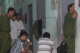 Nữ chủ nhà tử vong với thương tích ở cổ, người đàn ông chết trong tư thế treo cổ Nữ chủ nhà tử vong với thương tích ở cổ, người đàn ông chết trong tư thế treo cổ