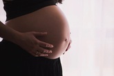 Kết hôn nửa năm mới phát hiện chồng từng tấn công tình dục nhiều cô gái và quyết định của người vợ khiến nhiều người thán phục Kết hôn nửa năm mới phát hiện chồng từng tấn công tình dục nhiều cô gái và quyết định của người vợ khiến nhiều người thán phục