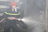 Ninh Bình: Cháy chợ, 30 kiốt bị thiêu rụi Ninh Bình: Cháy chợ, 30 kiốt bị thiêu rụi