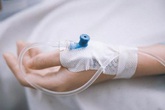 Truyền dịch: Khi nào cần và có biến chứng gì? Truyền dịch: Khi nào cần và có biến chứng gì?