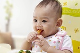 Cách cho trẻ ăn dặm đúng Cách cho trẻ ăn dặm đúng