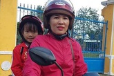 8 năm làm 'xe ôm' miễn phí cho trò nghèo 8 năm làm 'xe ôm' miễn phí cho trò nghèo
