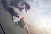 Yêu qua mạng, thiếu nữ 14 tuổi bị kẻ cuồng tình giết chết với 20 nhát dao Yêu qua mạng, thiếu nữ 14 tuổi bị kẻ cuồng tình giết chết với 20 nhát dao