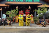 Hấp hộ 2 con gà lấy phí 300 ngàn, xanh mặt vì quá chát Hấp hộ 2 con gà lấy phí 300 ngàn, xanh mặt vì quá chát
