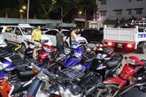 200 xe máy 'đi bão' mừng bóng đá bị tạm giữ 200 xe máy 'đi bão' mừng bóng đá bị tạm giữ
