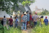Nữ sinh nhảy xuống sông Sài Gòn, người thân khóc ngất tìm thấy thi thể Nữ sinh nhảy xuống sông Sài Gòn, người thân khóc ngất tìm thấy thi thể