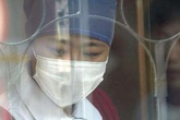 Bộ Y tế họp khẩn vì phát hiện 2 người Trung Quốc bị sốt, nhập cảnh vào Đà Nẵng Bộ Y tế họp khẩn vì phát hiện 2 người Trung Quốc bị sốt, nhập cảnh vào Đà Nẵng