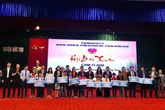 Báo Gia đình & Xã hội trao quà cho người nghèo tại Hội báo Xuân 2020 tỉnh Hà Tĩnh Báo Gia đình & Xã hội trao quà cho người nghèo tại Hội báo Xuân 2020 tỉnh Hà Tĩnh