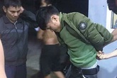 Gã trai khống chế nhân viên cây xăng hòng cướp tiền Gã trai khống chế nhân viên cây xăng hòng cướp tiền