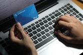 Cận Tết, coi chừng mất tiền trong tài khoản Cận Tết, coi chừng mất tiền trong tài khoản