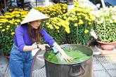 Mỹ Tâm trổ tài gói bánh, làm mứt Tết, fan khen 'làm gì cũng xuất sắc' Mỹ Tâm trổ tài gói bánh, làm mứt Tết, fan khen 'làm gì cũng xuất sắc'