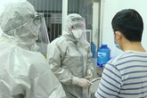 Bệnh viện Chợ Rẫy lì xì và mời 2 cha con người Trung Quốc mắc nCoV món ăn Tết truyền thống để họ "đỡ tủi thân, nhớ nhà" Bệnh viện Chợ Rẫy lì xì và mời 2 cha con người Trung Quốc mắc nCoV món ăn Tết truyền thống để họ "đỡ tủi thân, nhớ nhà"