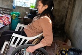 Nghẹn lòng cuộc sống cô độc của người phụ nữ bị bại liệt suốt 20 năm Nghẹn lòng cuộc sống cô độc của người phụ nữ bị bại liệt suốt 20 năm