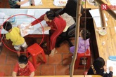 Người phụ nữ đánh học sinh ở Ninh Thuận chỉ làm nông và tự nghiên cứu tài liệu rồi mở lớp dạy kèm Người phụ nữ đánh học sinh ở Ninh Thuận chỉ làm nông và tự nghiên cứu tài liệu rồi mở lớp dạy kèm