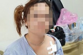 Người phụ nữ bị tình nhân là giám đốc tung clip "nóng" ra đường phải bịt kín mặt vì xấu hổ Người phụ nữ bị tình nhân là giám đốc tung clip "nóng" ra đường phải bịt kín mặt vì xấu hổ