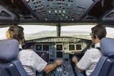 Nỗi sợ thầm kín khi đang bay mà phi công không bao giờ dám tiết lộ Nỗi sợ thầm kín khi đang bay mà phi công không bao giờ dám tiết lộ