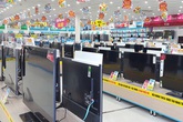 Ti vi, tủ lạnh đại hạ giá: Khách vắng hoe, siêu thị ôm núi hàng tồn kho Ti vi, tủ lạnh đại hạ giá: Khách vắng hoe, siêu thị ôm núi hàng tồn kho