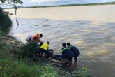 Phát hiện thi thể một phụ nữ trẻ trên sông Mã Phát hiện thi thể một phụ nữ trẻ trên sông Mã