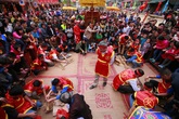 Hạn chế lễ hội để phòng chống dịch cũng là cách nhìn lại mình Hạn chế lễ hội để phòng chống dịch cũng là cách nhìn lại mình