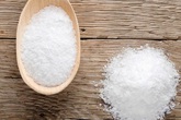 Nếu chỉ dùng muối để nêm nếm món ăn thì thật đáng tiếc, nó có nhiều công dụng rất tuyệt trong cuộc sống Nếu chỉ dùng muối để nêm nếm món ăn thì thật đáng tiếc, nó có nhiều công dụng rất tuyệt trong cuộc sống