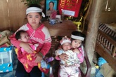 Mẹ đột ngột qua đời để lại 4 đứa trẻ khóc rạc cổ họng vì khát sữa và nhớ mẹ Mẹ đột ngột qua đời để lại 4 đứa trẻ khóc rạc cổ họng vì khát sữa và nhớ mẹ