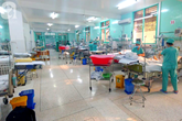 Thương tâm: Anh trai bắn súng hơi trúng lưng, bé 6 tuổi ở Lâm Đồng liệt 2 chân Thương tâm: Anh trai bắn súng hơi trúng lưng, bé 6 tuổi ở Lâm Đồng liệt 2 chân