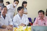 Chữa trị cho bệnh nhân mắc COVID-19: Thành công nhờ phác đồ điều trị đúng và phân tuyến hiệu quả Chữa trị cho bệnh nhân mắc COVID-19: Thành công nhờ phác đồ điều trị đúng và phân tuyến hiệu quả