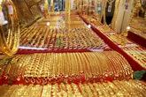 Giá vàng hôm nay 28/2: Quay đầu giảm sâu Giá vàng hôm nay 28/2: Quay đầu giảm sâu