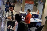 Nữ hành khách lao vào cắn nhân viên hàng không vì bị phát hiện đem quá cân Nữ hành khách lao vào cắn nhân viên hàng không vì bị phát hiện đem quá cân