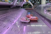 Siêu thị tăng lượng hàng 2-3 lần, kệ rau củ, thịt cá vẫn trống trơn Siêu thị tăng lượng hàng 2-3 lần, kệ rau củ, thịt cá vẫn trống trơn