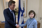 Thần đồng 10 tuổi bỏ chương trình tiến sĩ ở Mỹ, sang Israel học thạc sĩ Thần đồng 10 tuổi bỏ chương trình tiến sĩ ở Mỹ, sang Israel học thạc sĩ