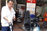 Lao dốc từ đỉnh cao, giá xăng đà xuống 15 ngàn đồng/lít Lao dốc từ đỉnh cao, giá xăng đà xuống 15 ngàn đồng/lít
