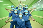 Bác sĩ lan tỏa thông điệp của ngành Y để chung tay chống COVID-19 Bác sĩ lan tỏa thông điệp của ngành Y để chung tay chống COVID-19