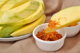 Ngoài muối chấm Hảo Hảo, đây là 5 loại muối chấm khác cũng "bòn mồi" không kém dành cho người mê trái cây Ngoài muối chấm Hảo Hảo, đây là 5 loại muối chấm khác cũng "bòn mồi" không kém dành cho người mê trái cây