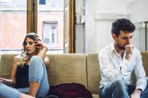 Nếu vợ chồng bạn đang đối xử với nhau theo kiểu này thì hãy ngưng mọi việc lại để làm điều này ngay trước khi quá muộn Nếu vợ chồng bạn đang đối xử với nhau theo kiểu này thì hãy ngưng mọi việc lại để làm điều này ngay trước khi quá muộn