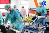 Hơn 17.000 y bác sĩ Italy mắc COVID-19, chủ yếu là phụ nữ Hơn 17.000 y bác sĩ Italy mắc COVID-19, chủ yếu là phụ nữ
