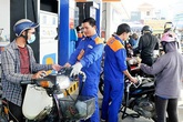 Giá xăng tiếp tục giảm mạnh Giá xăng tiếp tục giảm mạnh