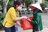 Gần nửa triệu người Hà Nội gặp khó khăn vì dịch COVID-19 sẽ nhận hỗ trợ trước 30/4 Gần nửa triệu người Hà Nội gặp khó khăn vì dịch COVID-19 sẽ nhận hỗ trợ trước 30/4