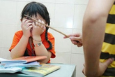 Nỗi đau của những đứa con có mẹ không bằng “hổ dữ” Nỗi đau của những đứa con có mẹ không bằng “hổ dữ”
