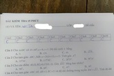 Nhìn đáp án bài kiểm tra của nữ sinh, cư dân mạng cười ngất vì một chi tiết lạ lùng Nhìn đáp án bài kiểm tra của nữ sinh, cư dân mạng cười ngất vì một chi tiết lạ lùng