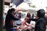 Giá thịt lợn tăng khủng khiếp lập đỉnh cao mới, ai còn dám mua ăn? Giá thịt lợn tăng khủng khiếp lập đỉnh cao mới, ai còn dám mua ăn?