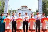 Thủ tướng dự lễ khánh thành đền thờ gia tiên Chủ tịch Hồ Chí Minh Thủ tướng dự lễ khánh thành đền thờ gia tiên Chủ tịch Hồ Chí Minh