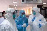 Sáng 17/5: Sức khoẻ phi công người Anh khá hơn, ngừng dẫn lưu màng phổi, ngày thứ 31 Việt Nam không có ca lây nhiễm trong cộng đồng Sáng 17/5: Sức khoẻ phi công người Anh khá hơn, ngừng dẫn lưu màng phổi, ngày thứ 31 Việt Nam không có ca lây nhiễm trong cộng đồng