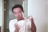 Làm sạch chai, lọ thủy tinh có cổ chai nhỏ bằng thứ nguyên liệu rẻ tiền trong bếp Làm sạch chai, lọ thủy tinh có cổ chai nhỏ bằng thứ nguyên liệu rẻ tiền trong bếp
