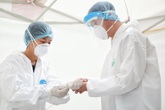 Đơn vị mời chuyên gia vào Việt Nam làm việc phải cam kết chi trả viện phí nếu mắc COVID-19 Đơn vị mời chuyên gia vào Việt Nam làm việc phải cam kết chi trả viện phí nếu mắc COVID-19