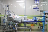 Phi công Vietnam Airlines mắc COVID-19 nguy kịch vì chưa khống chế được nhiễm trùng phổi Phi công Vietnam Airlines mắc COVID-19 nguy kịch vì chưa khống chế được nhiễm trùng phổi