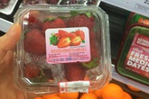 BigC nói gì về nghi vấn dâu tây “lạ” gắn địa chỉ “ma” đánh lừa người tiêu dùng? BigC nói gì về nghi vấn dâu tây “lạ” gắn địa chỉ “ma” đánh lừa người tiêu dùng?