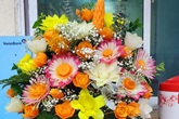 Dân mạng ngỡ ngàng trước lẵng hoa tỉa bằng rau củ đầy sắc màu của nhiều loại hoa Dân mạng ngỡ ngàng trước lẵng hoa tỉa bằng rau củ đầy sắc màu của nhiều loại hoa